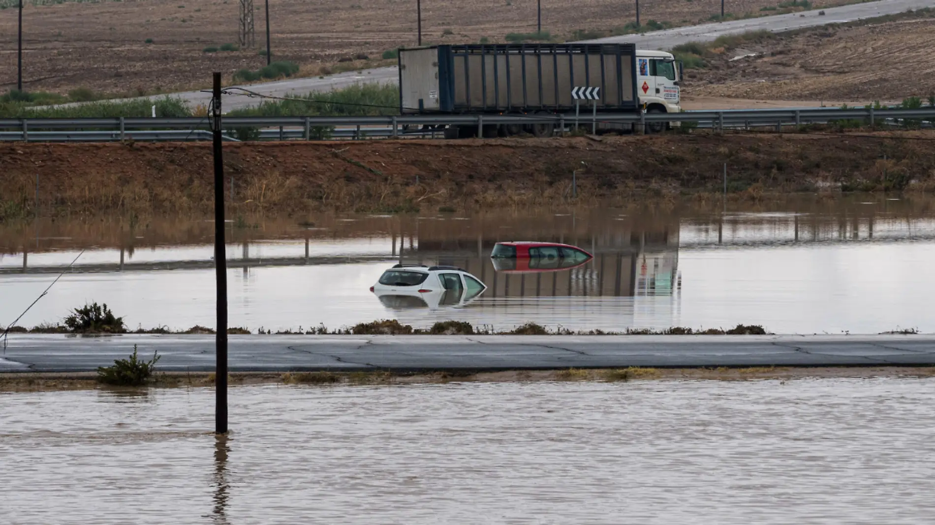 Dos muertos y tres desaparecidos por las lluvias torrenciales en España